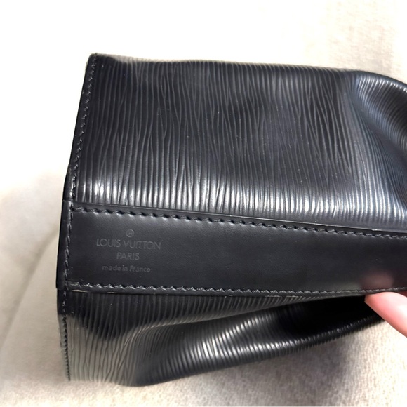 Authentic Louis Vuitton Sac de Paul PM shoulder bucket bag black Epi leather - Picture 11 of 16